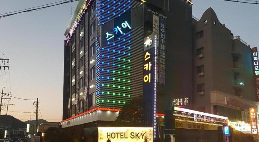 Sky Hotel צ'אנגוון מראה חיצוני תמונה
