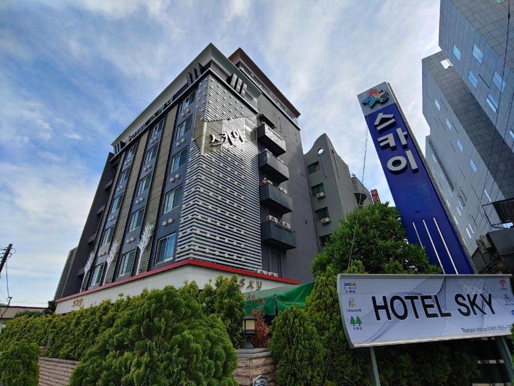 Sky Hotel צ'אנגוון מראה חיצוני תמונה