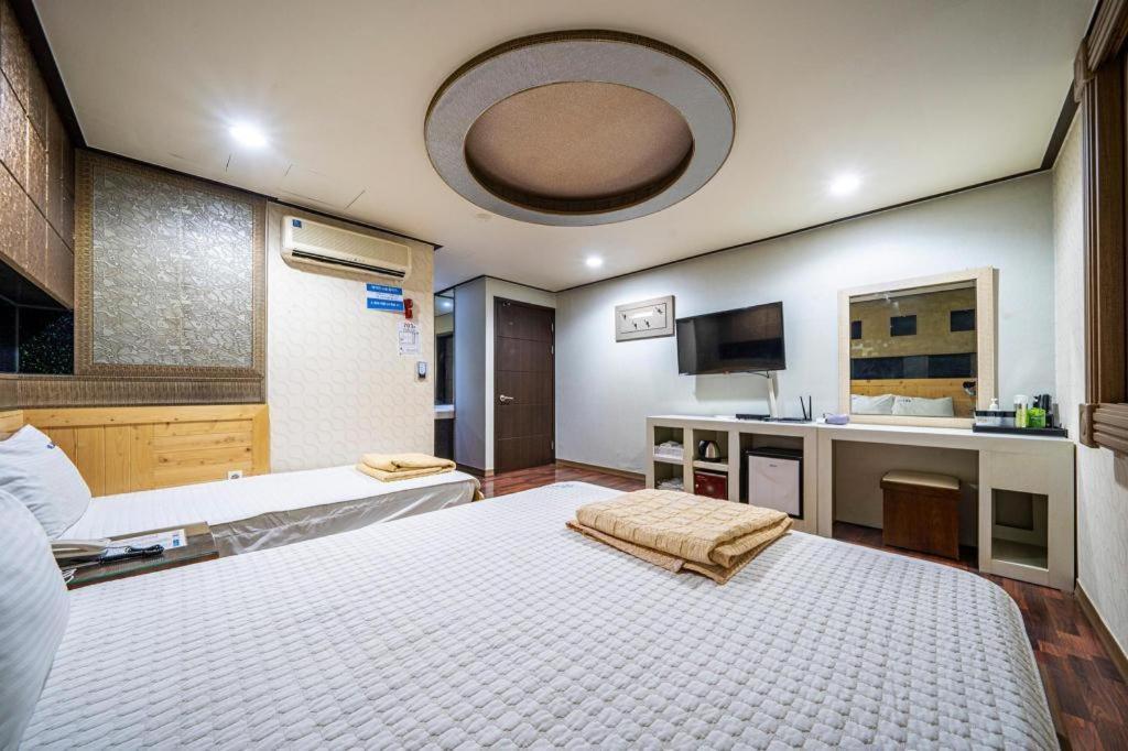 Sky Hotel צ'אנגוון מראה חיצוני תמונה