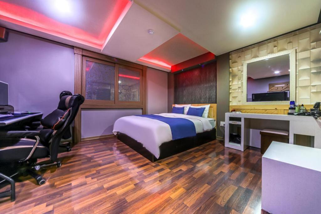 Sky Hotel צ'אנגוון מראה חיצוני תמונה