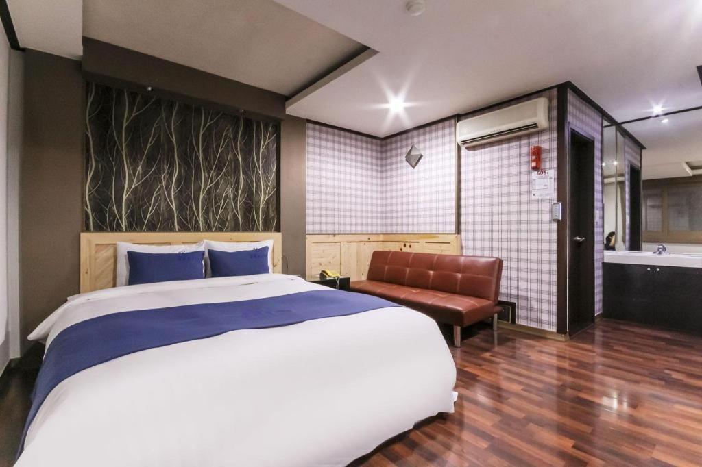 Sky Hotel צ'אנגוון מראה חיצוני תמונה