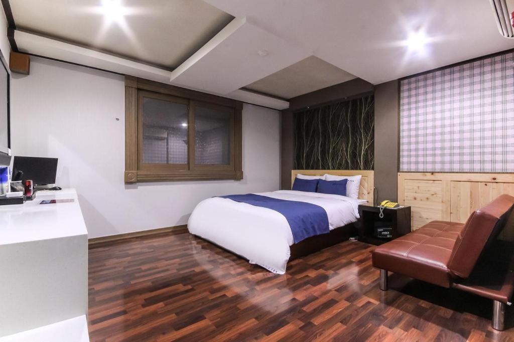 Sky Hotel צ'אנגוון מראה חיצוני תמונה