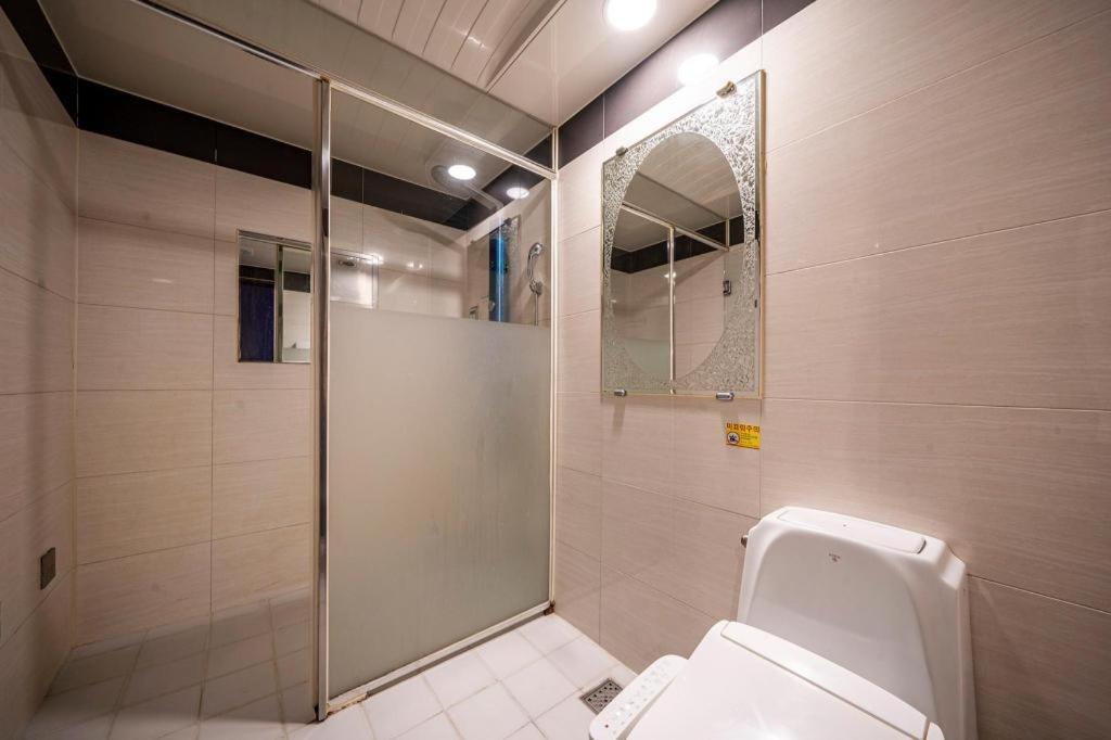 Sky Hotel צ'אנגוון מראה חיצוני תמונה