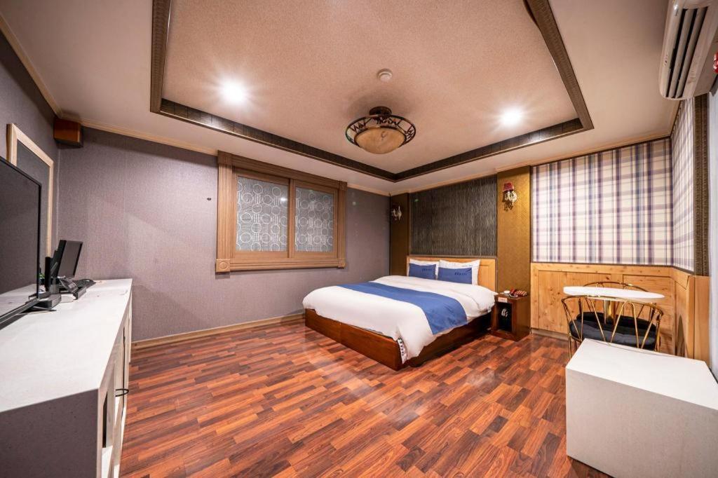 Sky Hotel צ'אנגוון מראה חיצוני תמונה