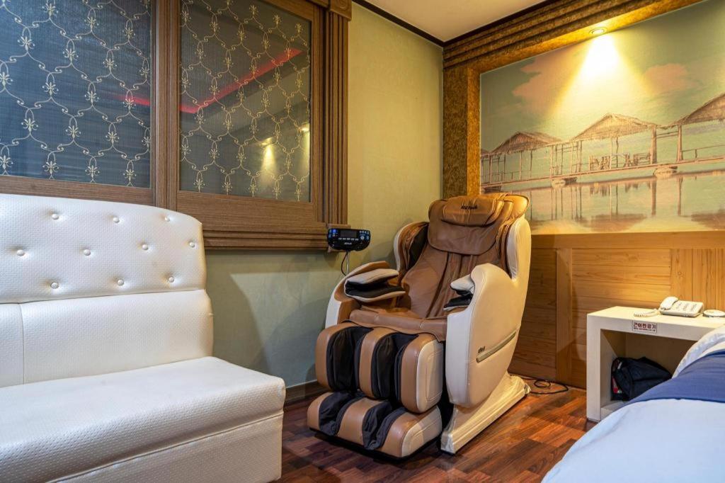 Sky Hotel צ'אנגוון מראה חיצוני תמונה
