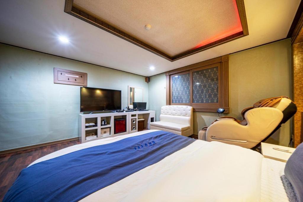 Sky Hotel צ'אנגוון מראה חיצוני תמונה