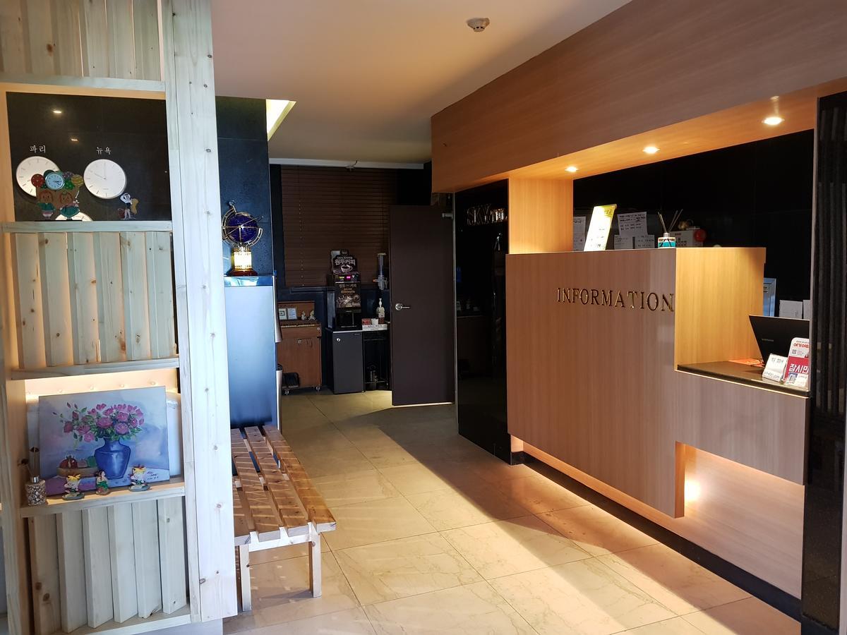 Sky Hotel צ'אנגוון מראה חיצוני תמונה